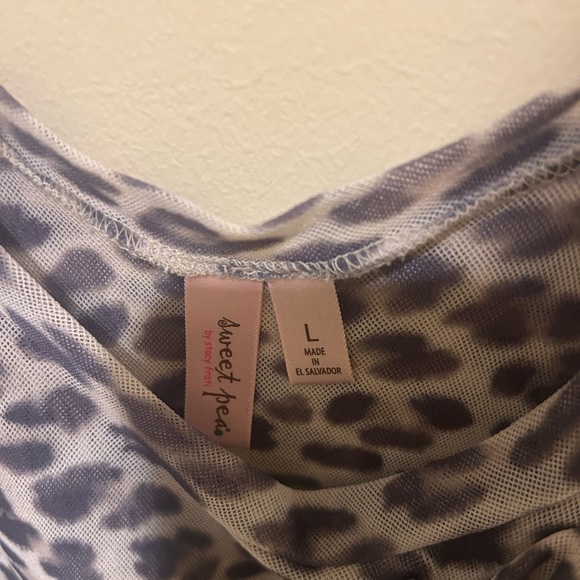 Y2K Sweet Pea Brown Leopard Tank Top with Floral Detail - Picture 3 of 4